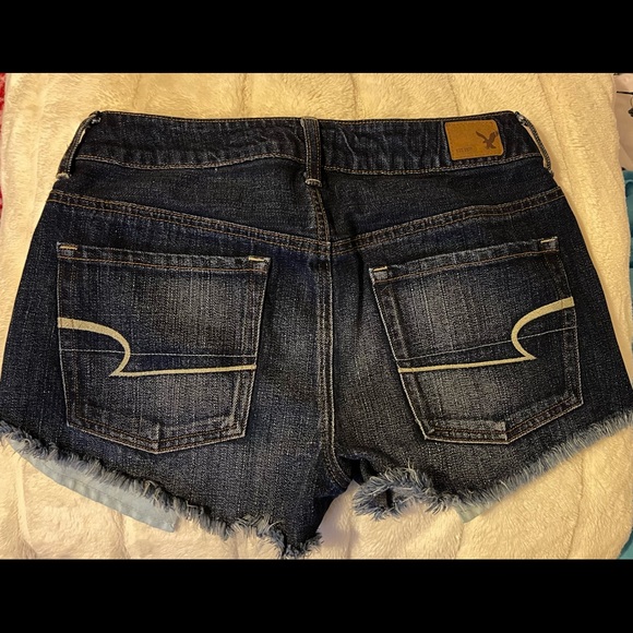 AMERICAN EAGLE HIGH RISE SHORTS - Picture 2 of 4